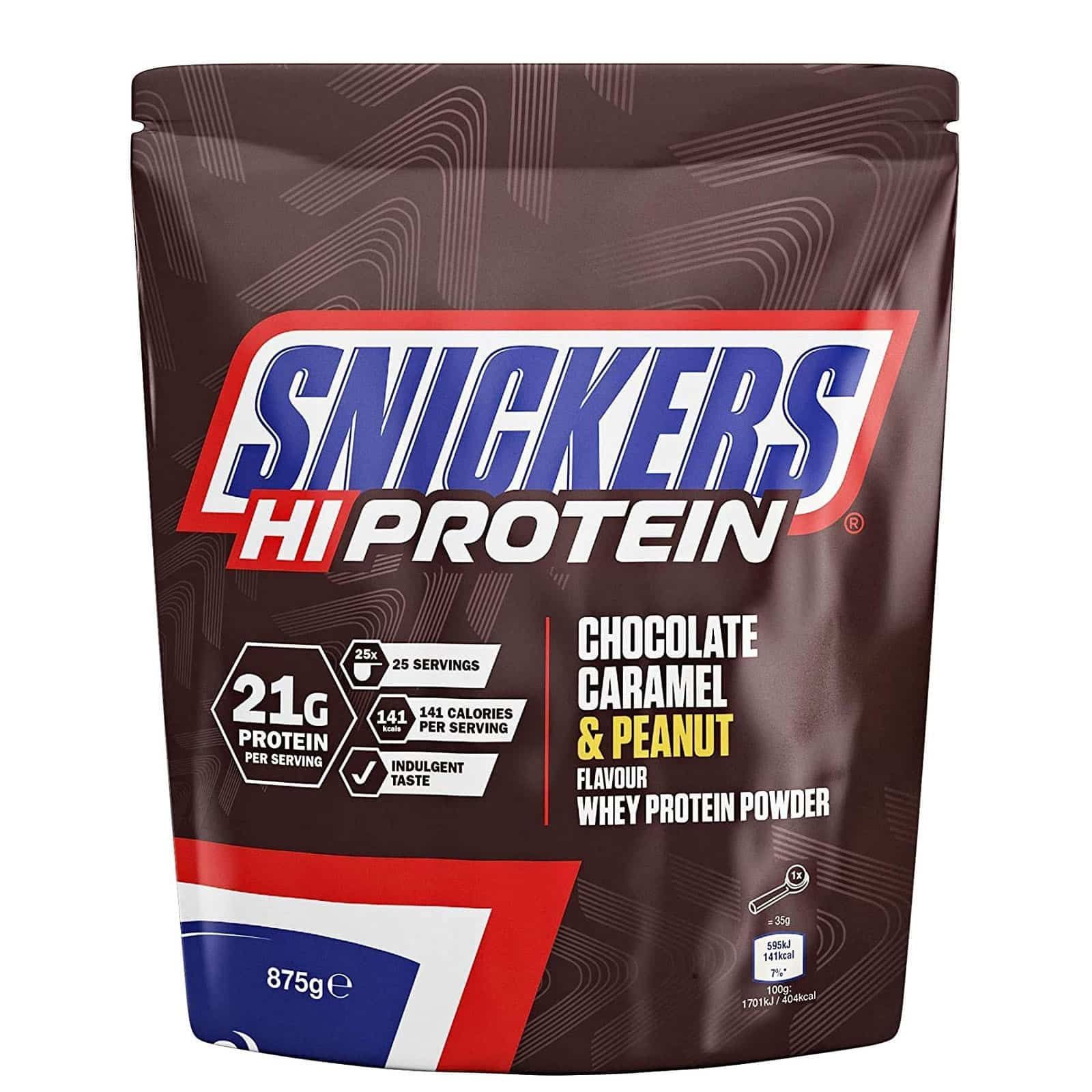 Proteinpulver-Beutel. Aufschrift "Snickers Hi Protein". Enthält 21g Protein pro Portion. Geschmack: Schokolade, Karamell & Erdnuss.