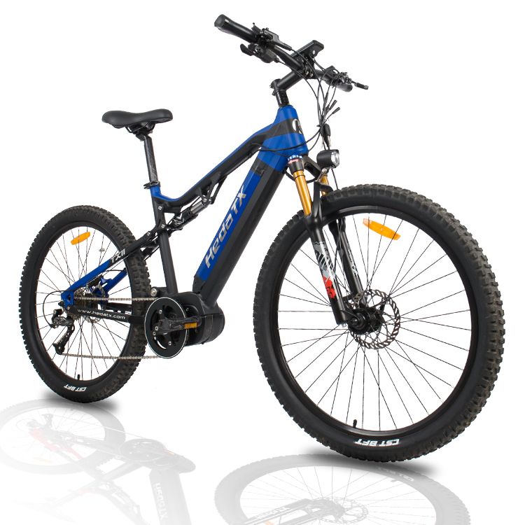 E-Mountainbike HedaTX TX11, schwarz-blau. Zentralmotor, 48V 15Ah Akku. Nahaufnahme, auf weißem Hintergrund.