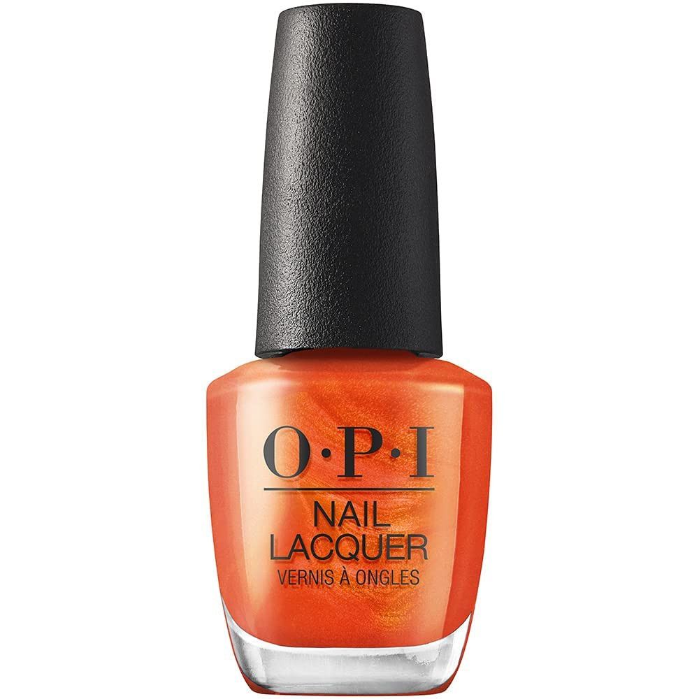 OPI Nagellacke Flasche. Orangefarbener Lack, schwarzer Deckel. Aufschrift: OPI, Nail Lacquer, Vernis à Ongles.