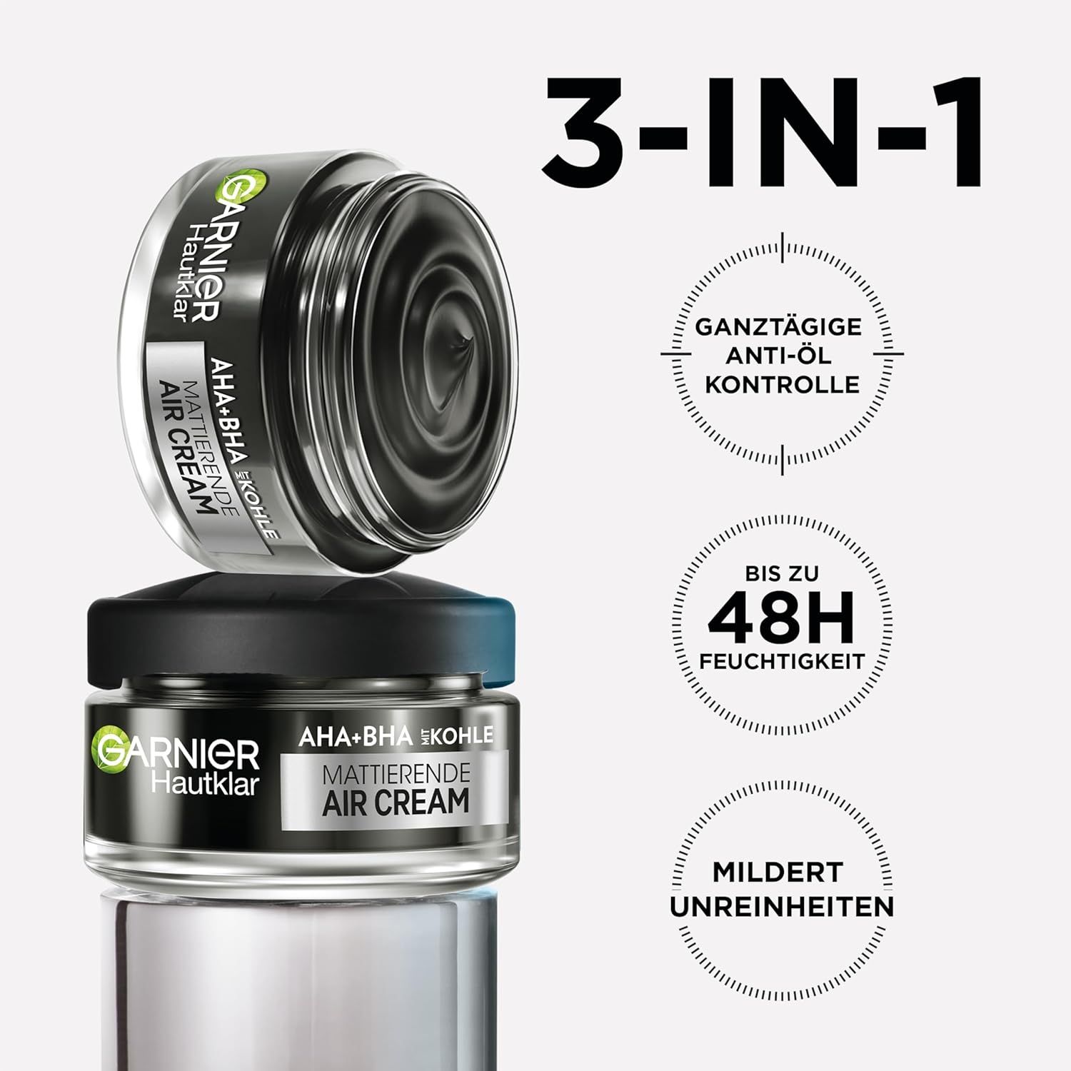 Zwei Tiegel Garnier Hautklar Creme. Produktnamen und Text auf den Tiegeln. 3-IN-1, Anti-Öl Kontrolle, bis zu 48h Feuchtigkeit.