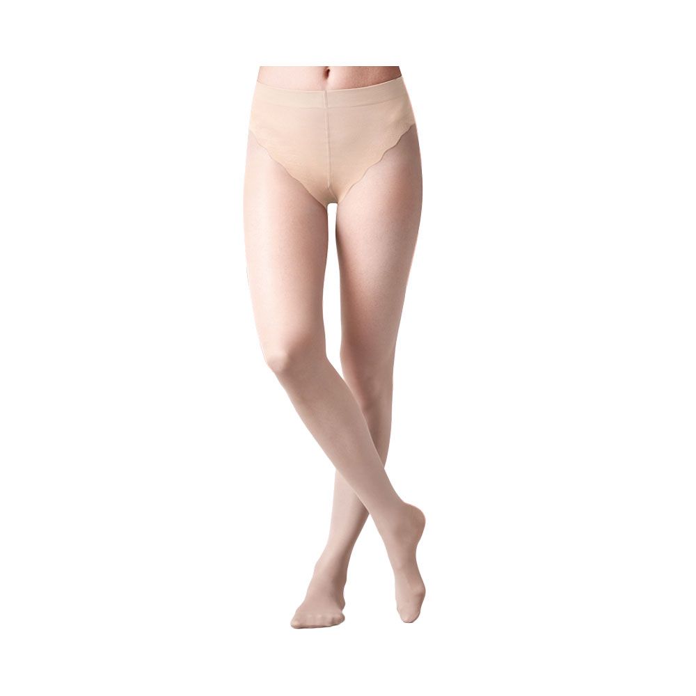 Hautfarbene Strumpfhose. Beine überkreuzt. Spitze am Bund. Blick von vorne.
