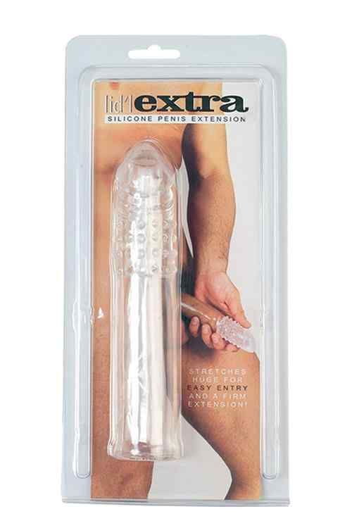 Verpackung mit Penisverlängerung aus Silikon. Produktname: lidl extra. Transparentes Produkt, Mann im Hintergrund.