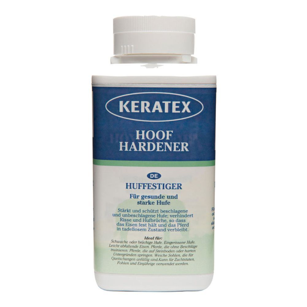 Flasche mit weißem Deckel. Aufschrift: Keratex Hoof Hardener Huffestiger. Blaue und weiße Etikettierung.