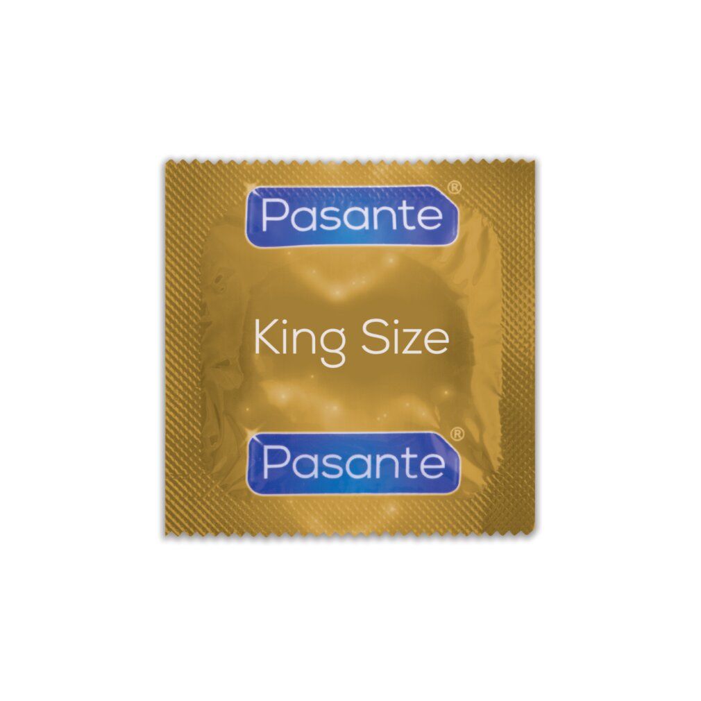 Goldfarbene Einzelverpackung eines Pasante King Size Kondoms. Aufschrift: Pasante und King Size.
