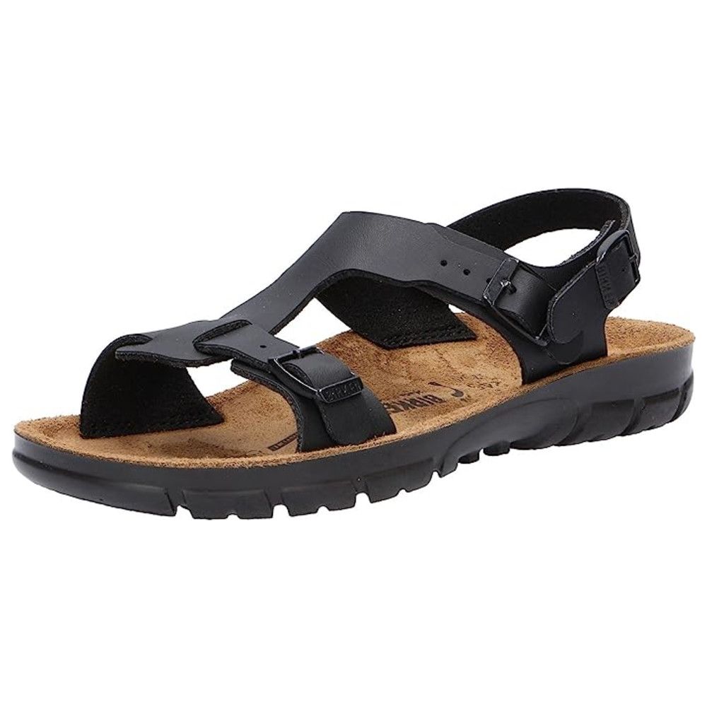 Schwarze Sandale mit Riemen und Schnallen. Korkfußbett, schwarze Sohle. Birkenstock-Logo sichtbar.