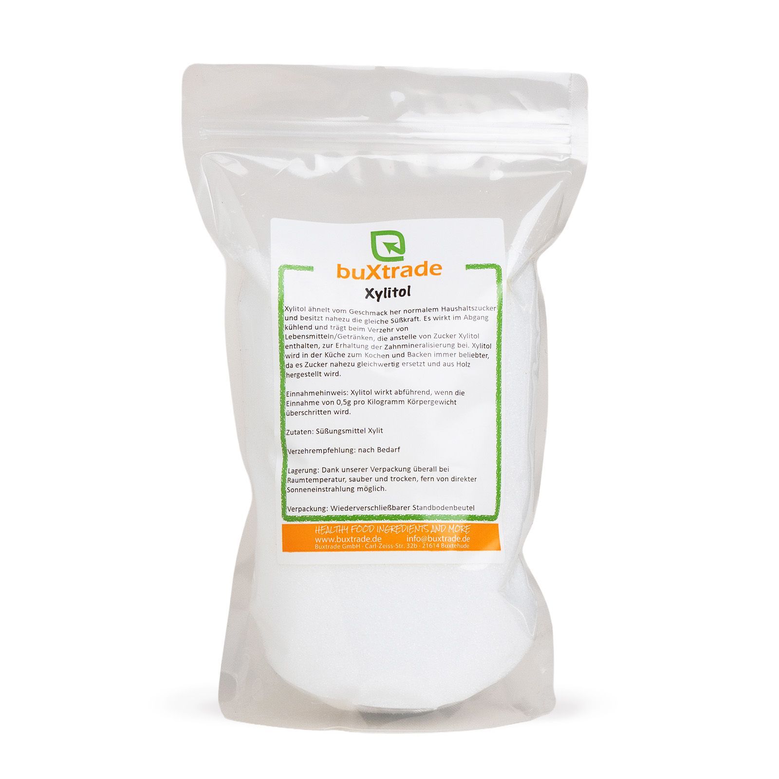 Transparente Verpackung mit Xylit. Etikett mit Produktinformationen und Marke buXtrade Xylitol.