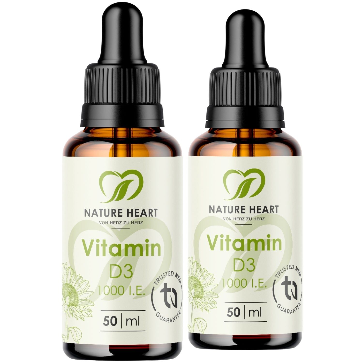 Zwei braune Glasflaschen mit schwarzen Tropfverschlüssen. Etikett mit "Nature Heart" und "Vitamin D3 1000 I.E.".