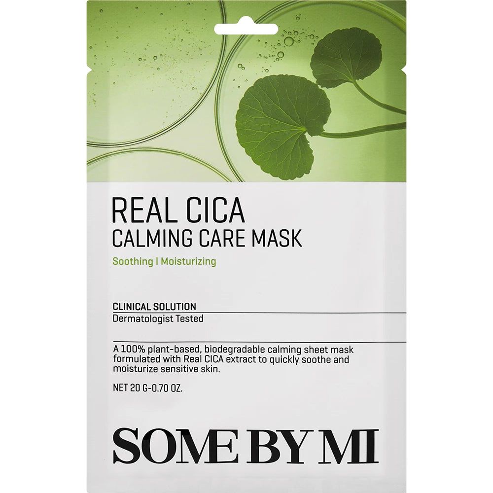 Verpackung der SOME BY MI Real Cica Beruhigende Pflegemaske. Grün-weißes Design. Text: Real Cica, SOME BY MI.
