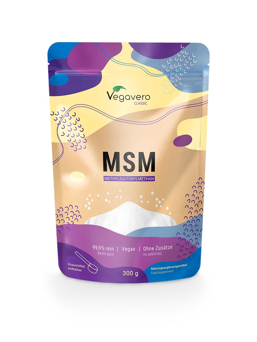 Beutel mit VEGAVERO MSM Pulver. Aufschrift: MSM, Methylsulfonylmethan, 99,9% rein, vegan, ohne Zusätze. Enthält Messlöffel.