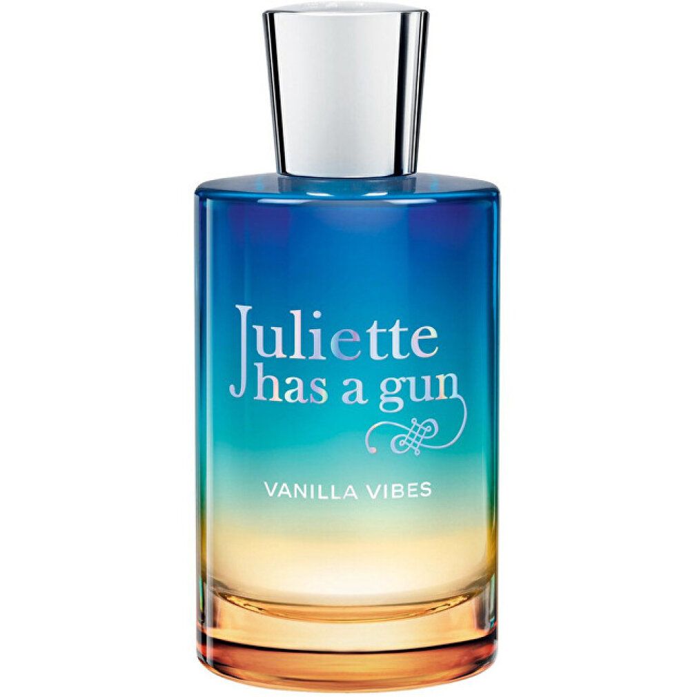 Parfümflasche mit blau-gelbem Farbverlauf, silbernem Deckel. Aufschrift: Juliette has a gun Vanilla Vibes.