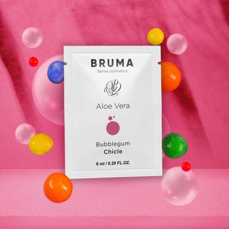 Produktbeutel mit BRUMA, Aloe Vera, Bubblegum Chicle, 6 ml. Umgeben von bunten Kugeln.