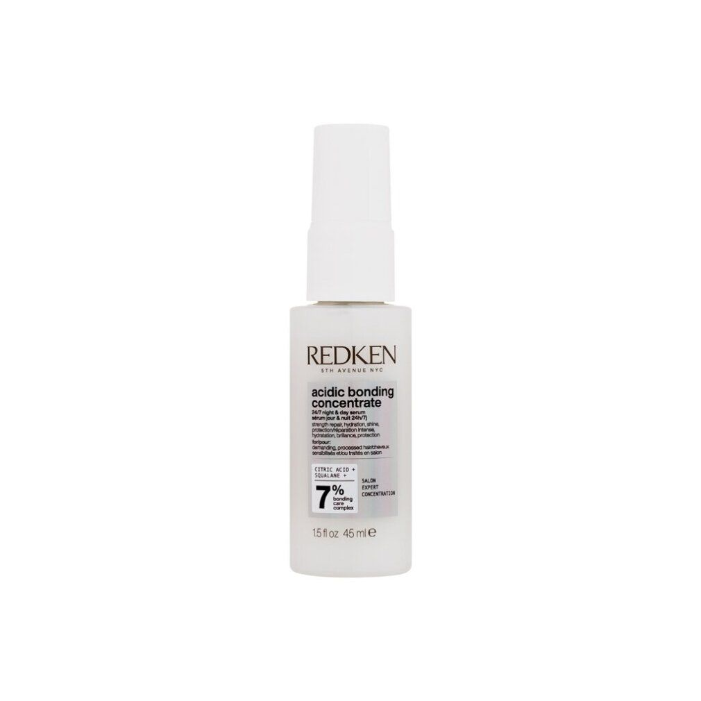 Weißes Fläschchen mit Pumpe. Aufschrift: acidic bonding concentrate, 7%, 1.5 fl oz 45 ml e. Marke: REDKEN.
