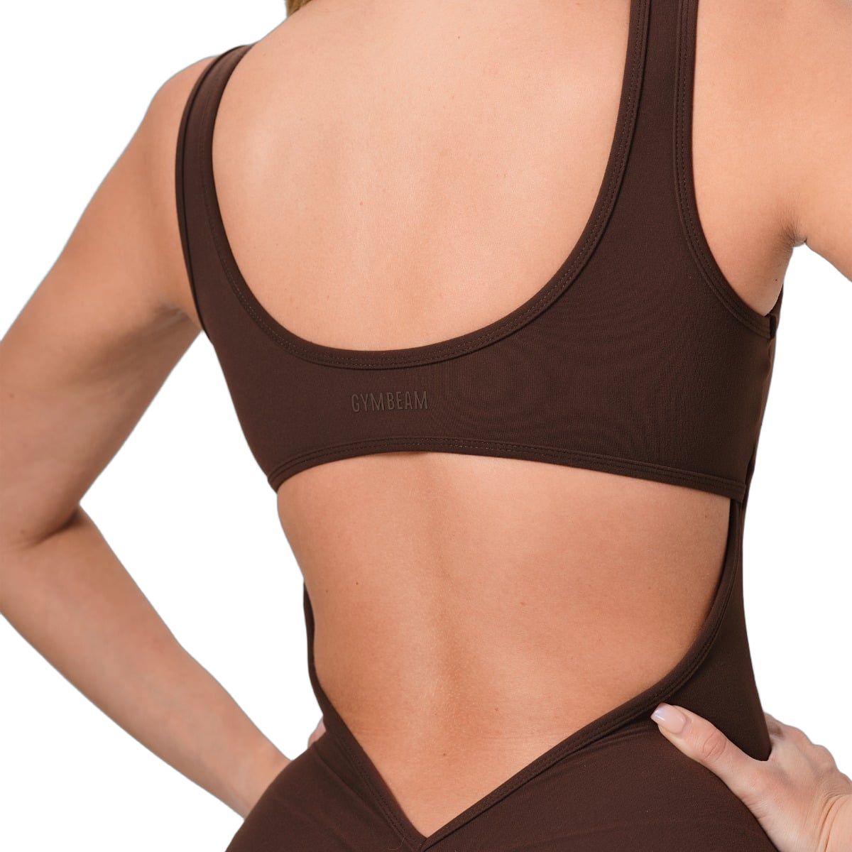Rückansicht eines dunkelbraunen Damen-Jumpsuits mit rundem Ausschnitt und offenem Rücken.