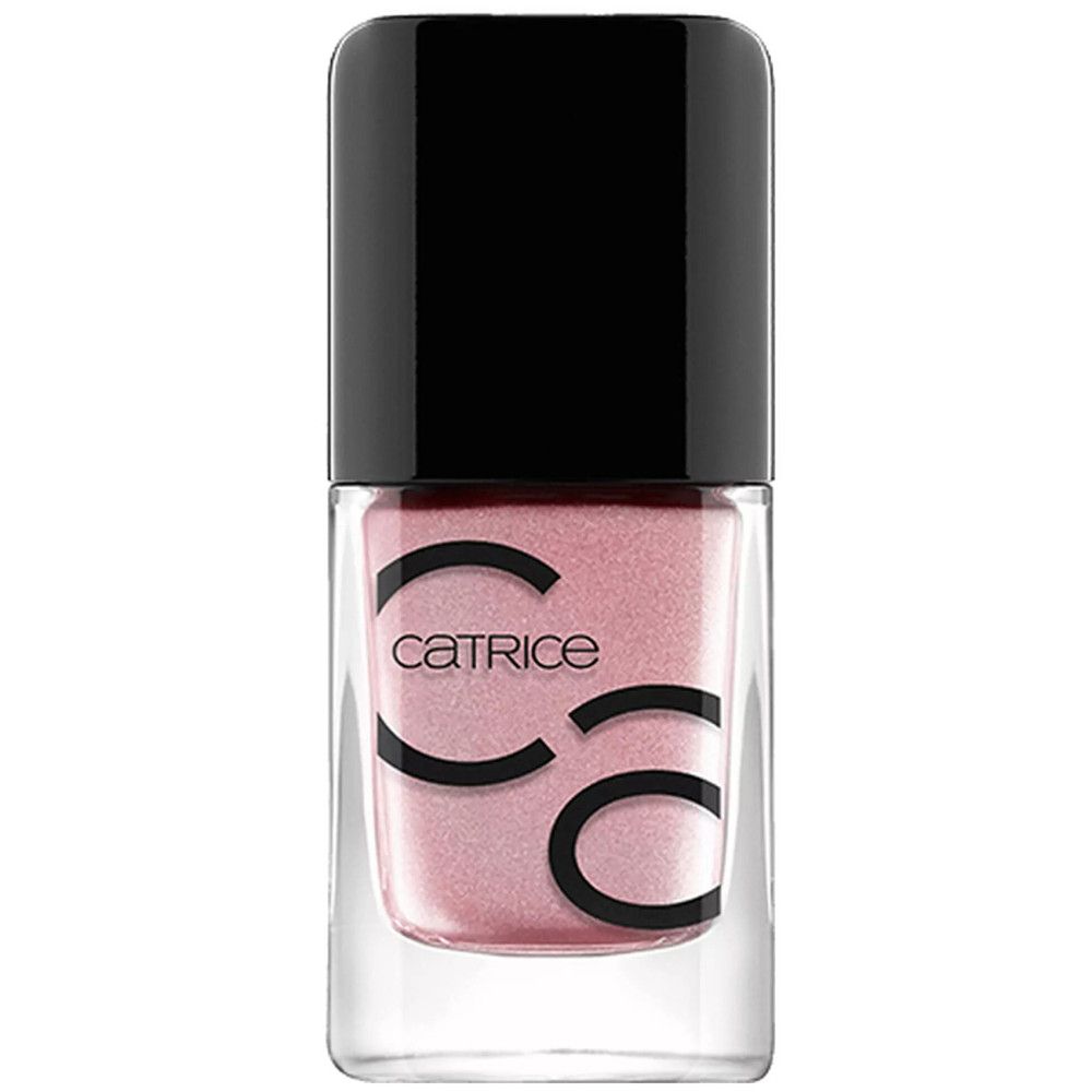 Nagellackflasche mit rosa Inhalt und schwarzem Deckel. Aufschrift Catrice.