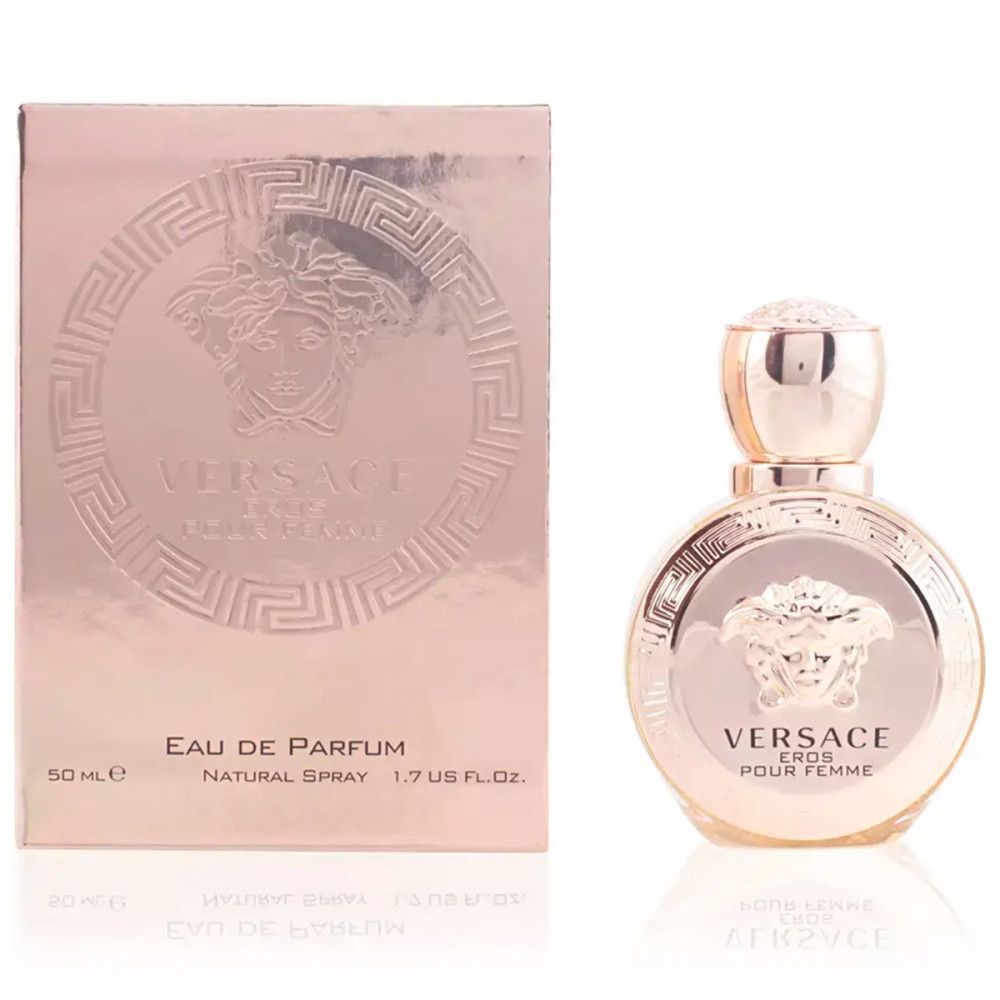 Versace Eros Pour Femme Eau de Parfum. Flakon und Schachtel in Roségold. Medusa-Logo auf Flakon und Schachtel.