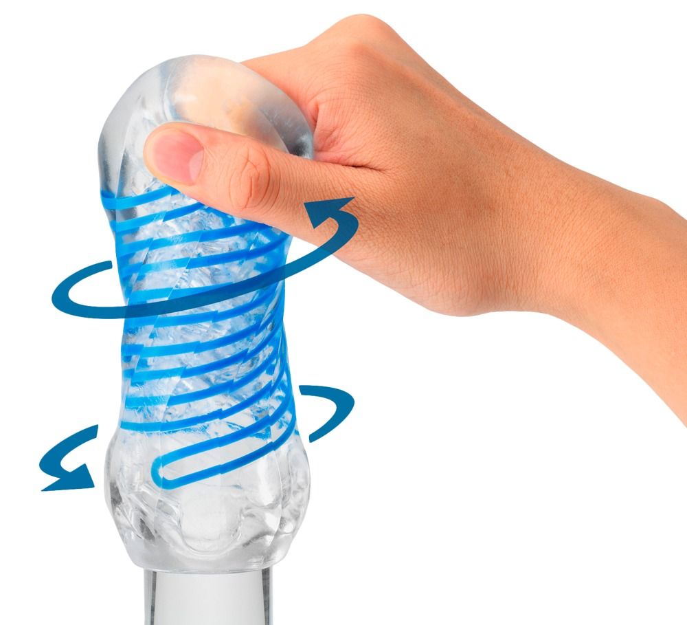 Hand hält transparenten Masturbator mit blauen Spiralen, dynamische Bewegung angedeutet.
