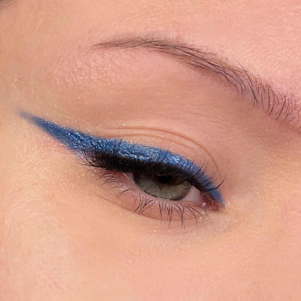 ALL TIGERS - Lidschattenstift in Marineblau