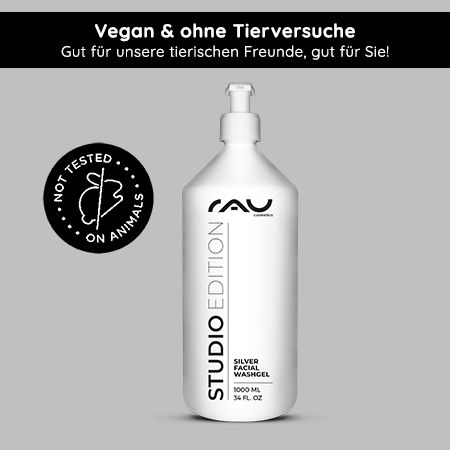 Weiße Flasche mit Pumpe. Text: STUDIO EDITION, RAU Cosmetics, Silver Facial Washgel. Logo: NOT TESTED ON ANIMALS.