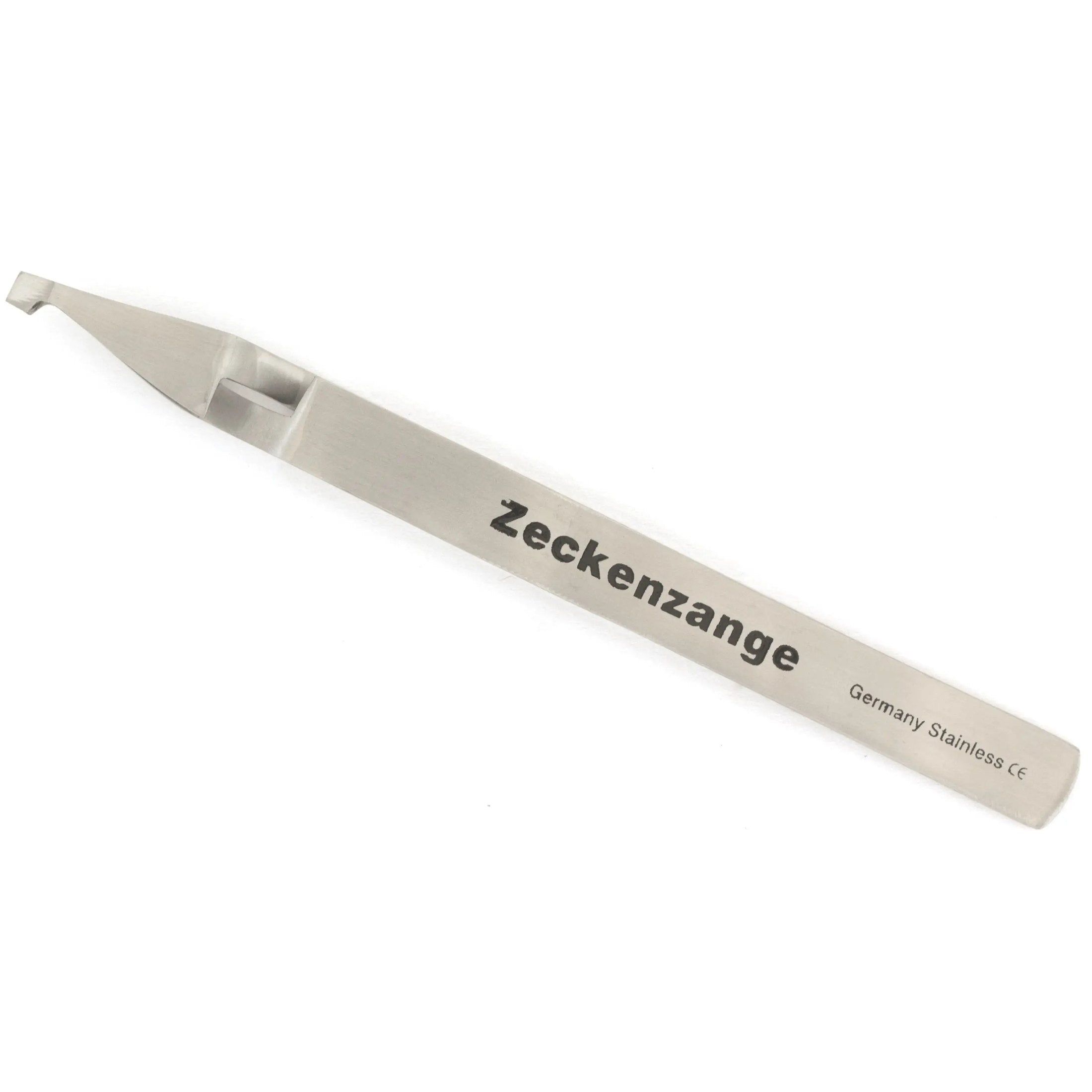 Zeckenzange aus Edelstahl. Aufschrift: Zeckenzange, Germany Stainless ce. Winkelansicht.