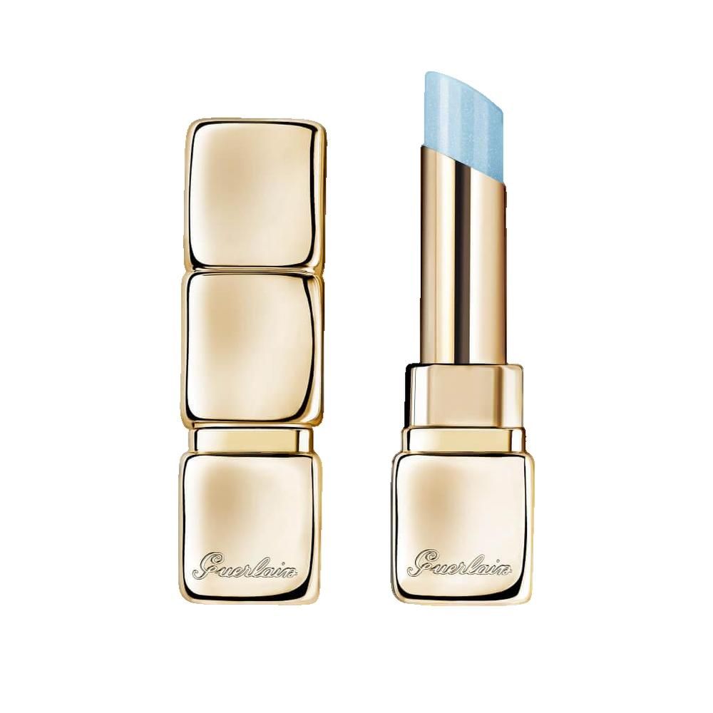 Zwei goldfarbene Lippenbalsam-Hüllen, eine geöffnet mit blauem Balsam.