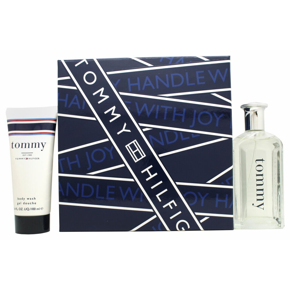 Geschenkset mit Tommy Hilfiger Eau de Toilette, Duschgel und Box. Blaue Box mit weißem Logo. Flakon und Tube.