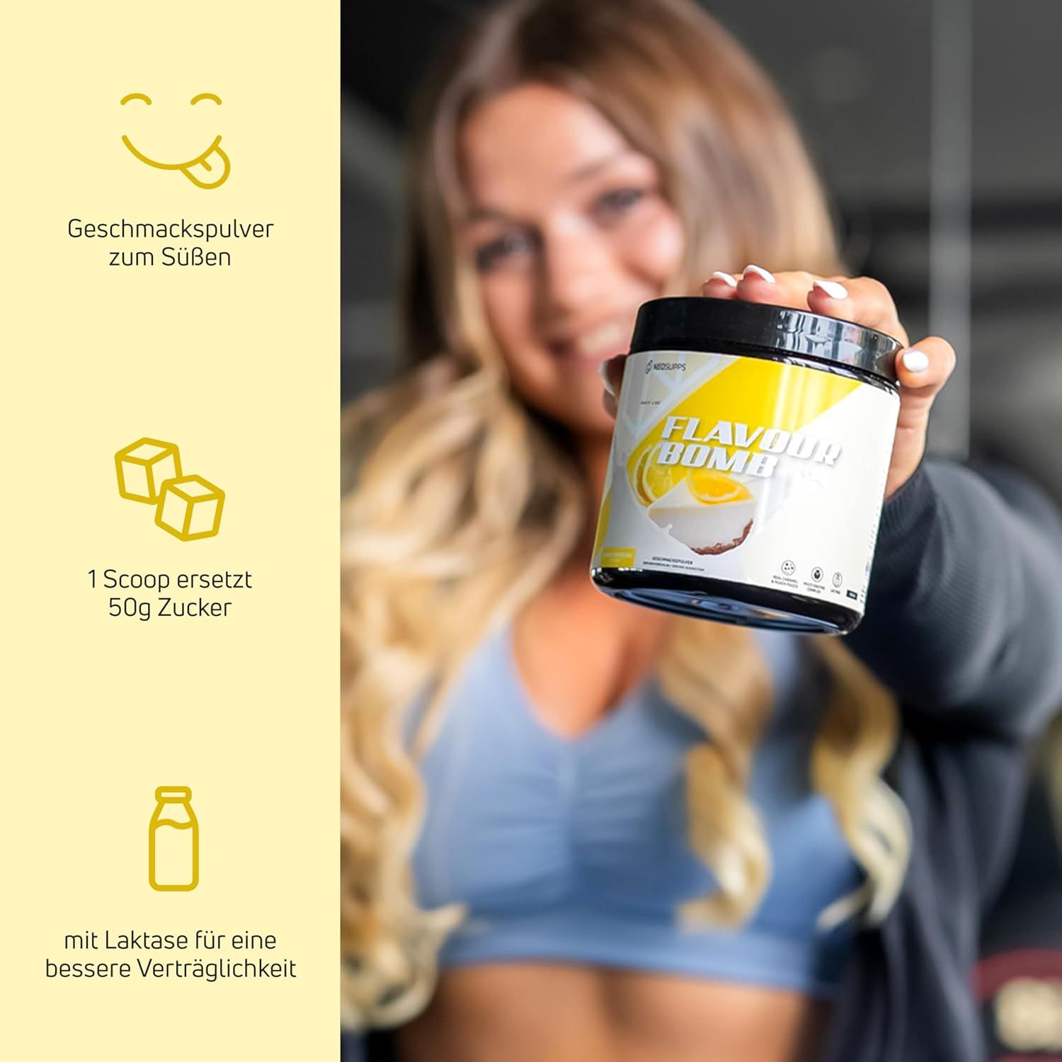 Frau hält Dose mit Aufschrift "FLAVOUR BOMB". Text: Geschmackspulver, 1 Scoop ersetzt 50g Zucker, mit Laktase.