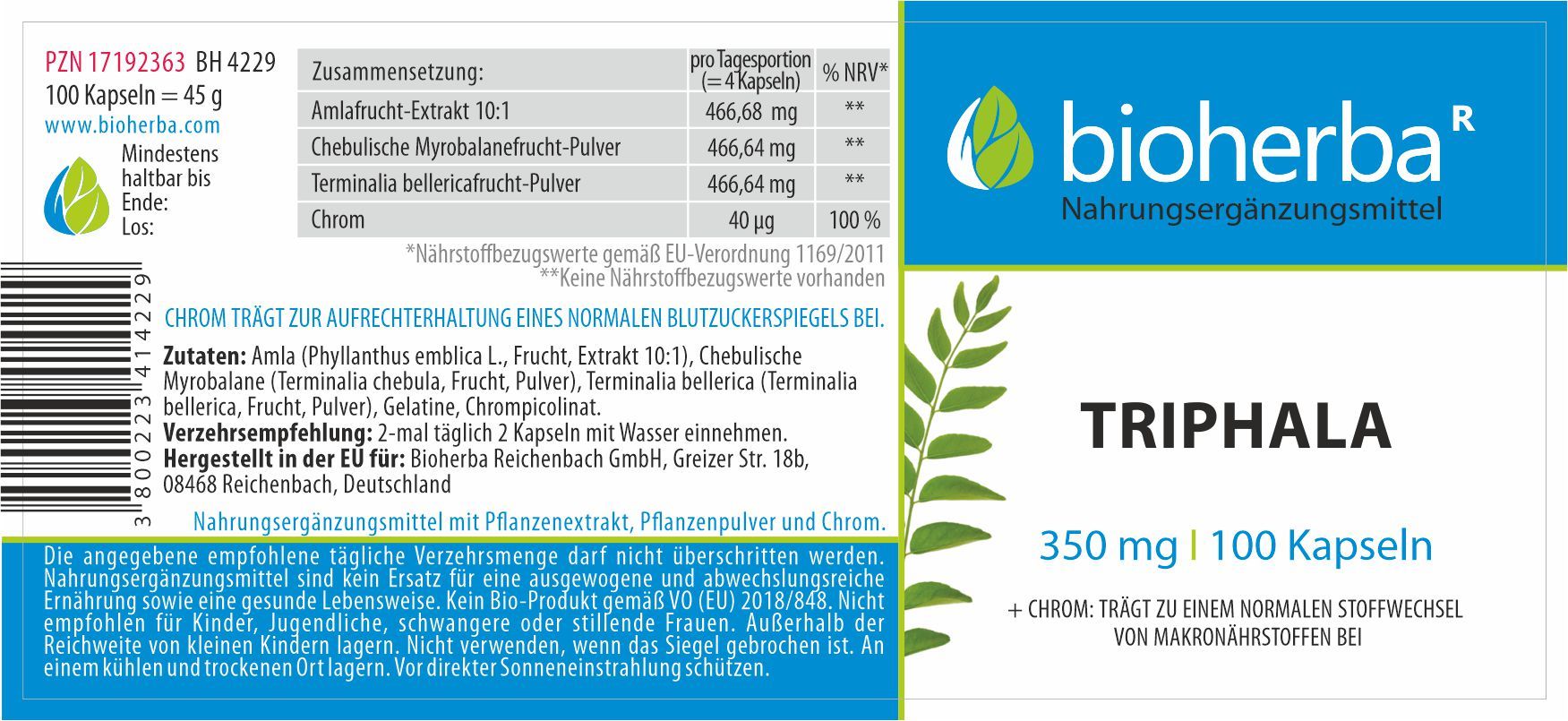 Etikett mit Produktinformationen. Enthält Angaben zu Inhaltsstoffen, Dosierung und Hersteller. Der Name Triphala ist deutlich sichtbar.
