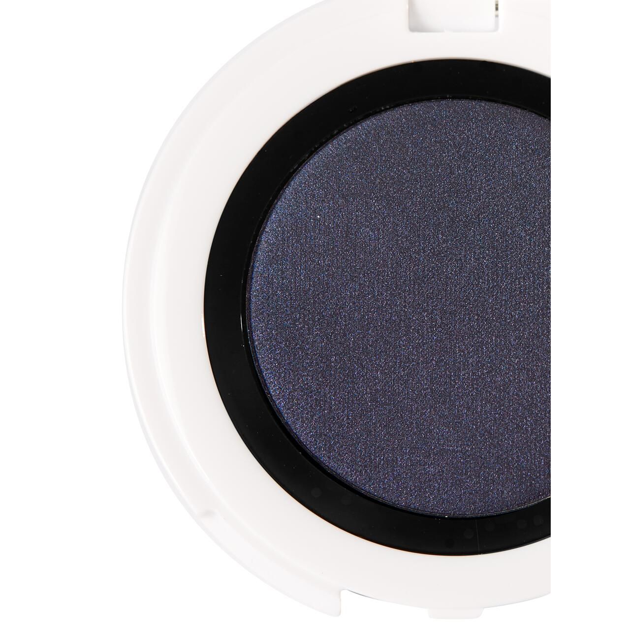 Dunkelblauer Lidschatten in weißer runder Dose mit schwarzem Rand. Teilansicht.