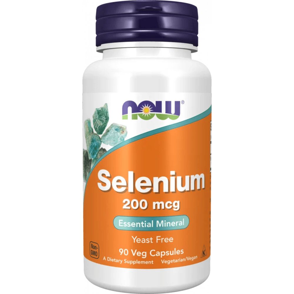 Weiße Flasche mit blauem Deckel. Aufschrift: Selen 200 mcg, Essential Mineral, Yeast Free, 90 Veg Capsules. Marke: now.