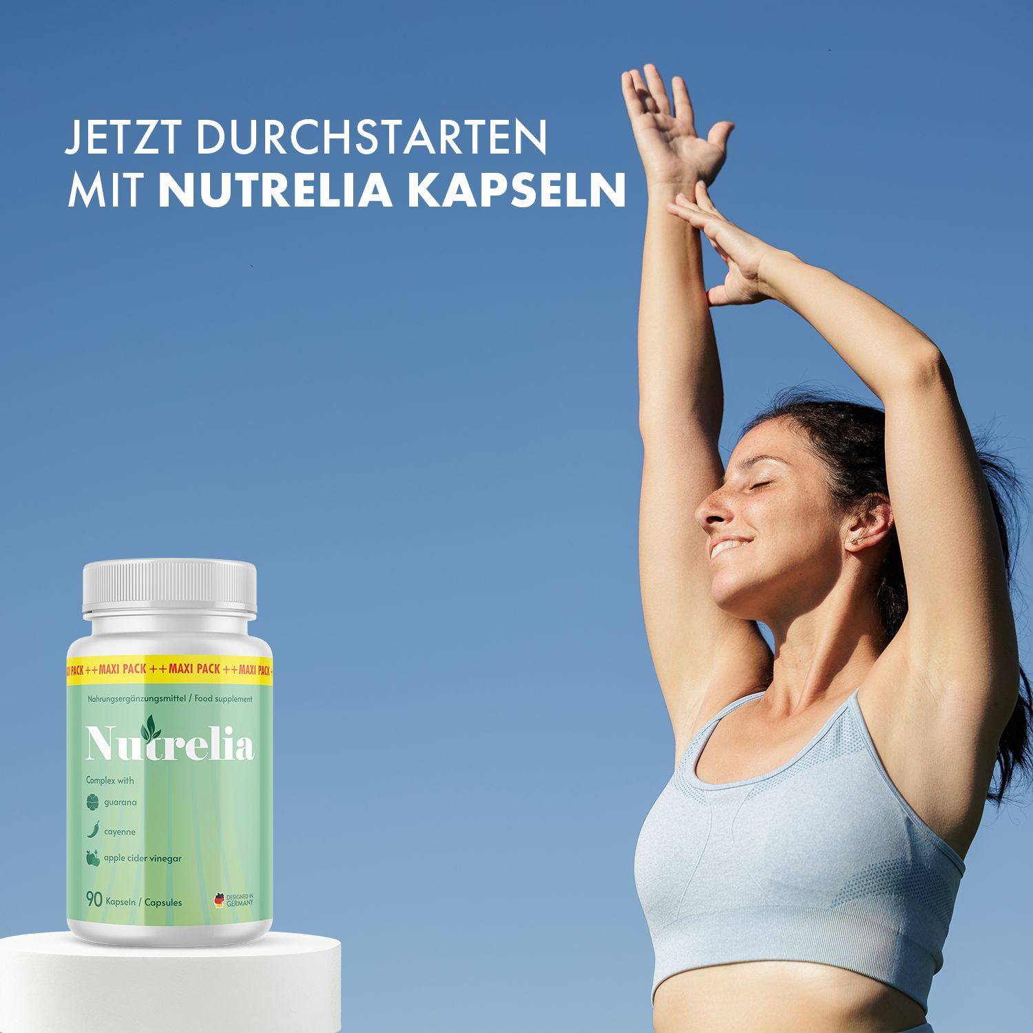 Frau mit erhobenen Armen vor blauem Himmel. Im Vordergrund: Pillenbehälter mit grünem Etikett. Aufschrift: Nutrelia, 90 Kapseln.