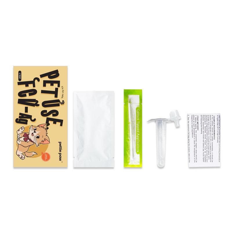 Testkit für Katzen. Enthält Teststreifen, Beutel, Applikator, Röhrchen und Anleitung. Aufschrift: PET USE FCV-Ag.