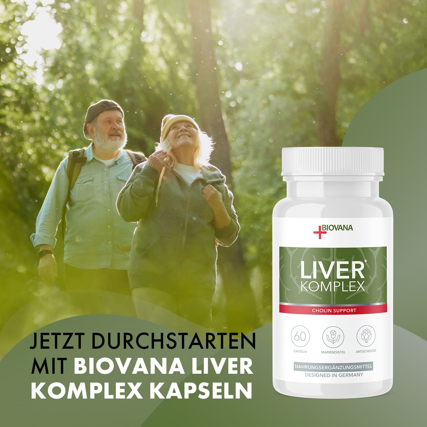 Älteres Ehepaar im Wald, Pillenfläschchen mit grünem Etikett. Aufschrift: LIVER KOMPLEX, Cholin Support. Marke: Biovana.