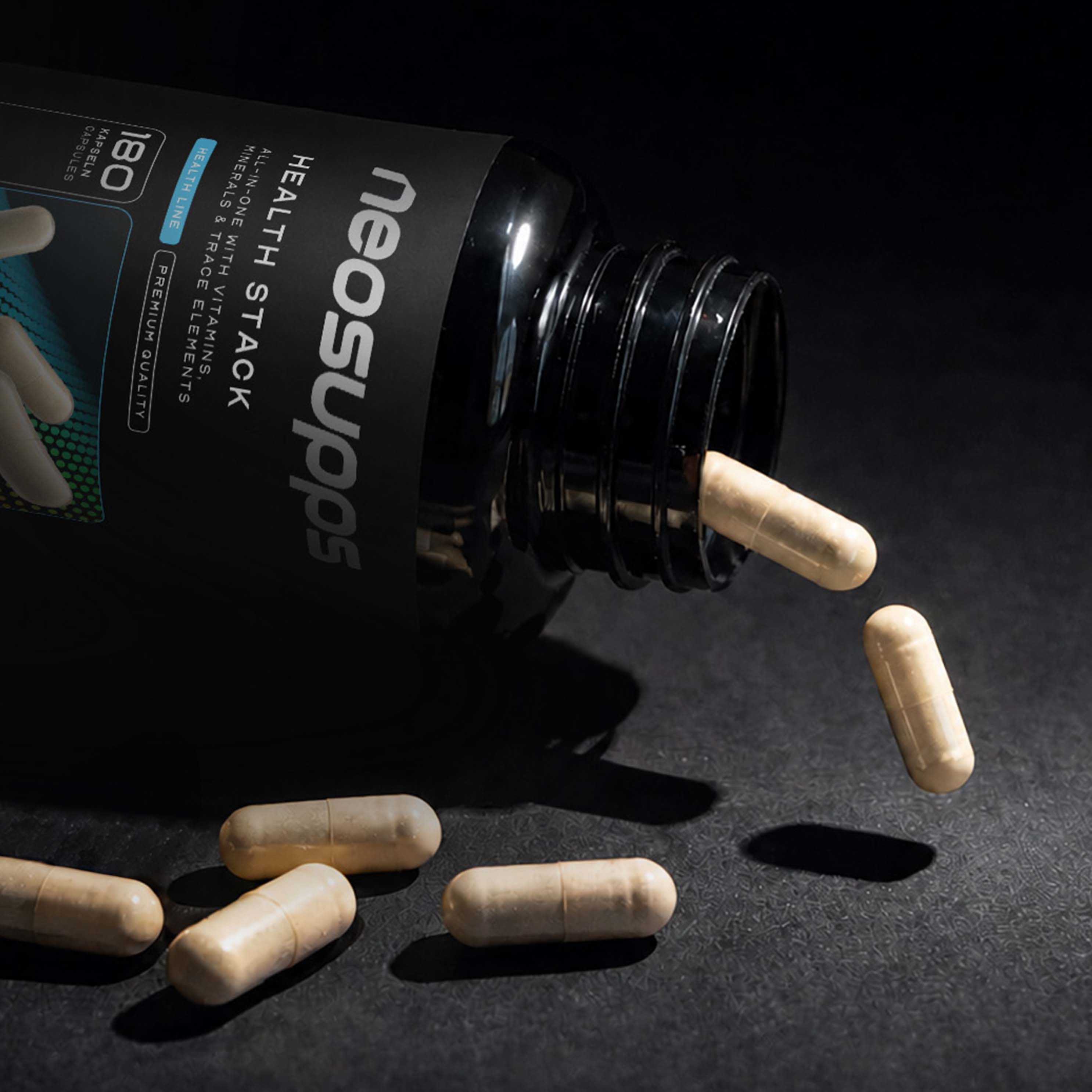 Neosupps Health Stack Dose liegt umgekippt, Kapseln fallen heraus.