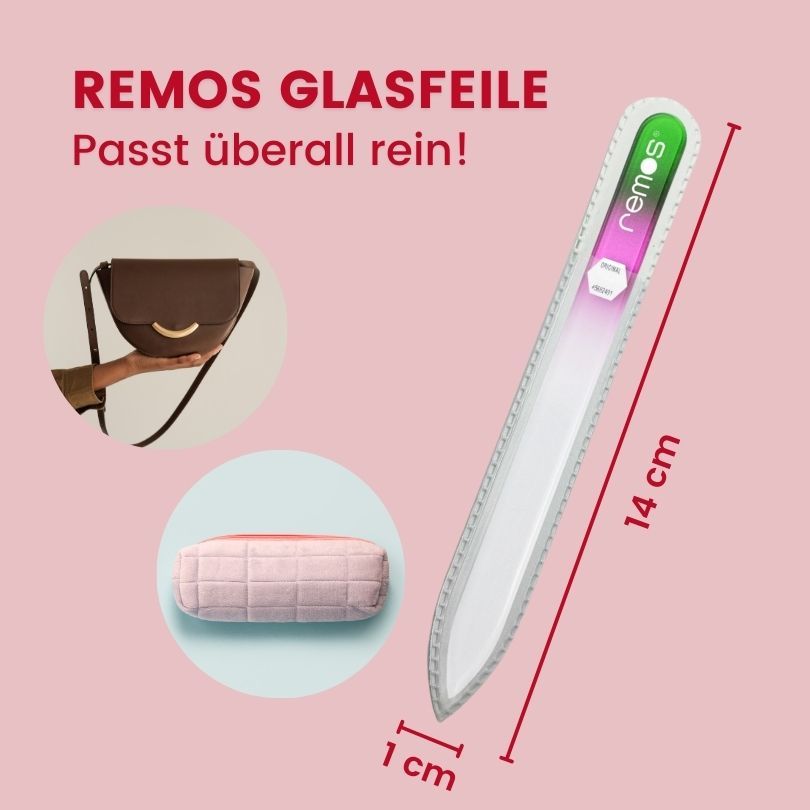 Glasnagelfeile mit Größenangaben: 14 cm lang, 1 cm breit. Vergleich mit Handtasche und Brille.