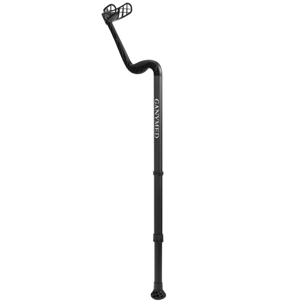 Schwarze Gehhilfe mit dem Schriftzug GANYMED® auf dem Schaft. Der Fuß ist geriffelt.