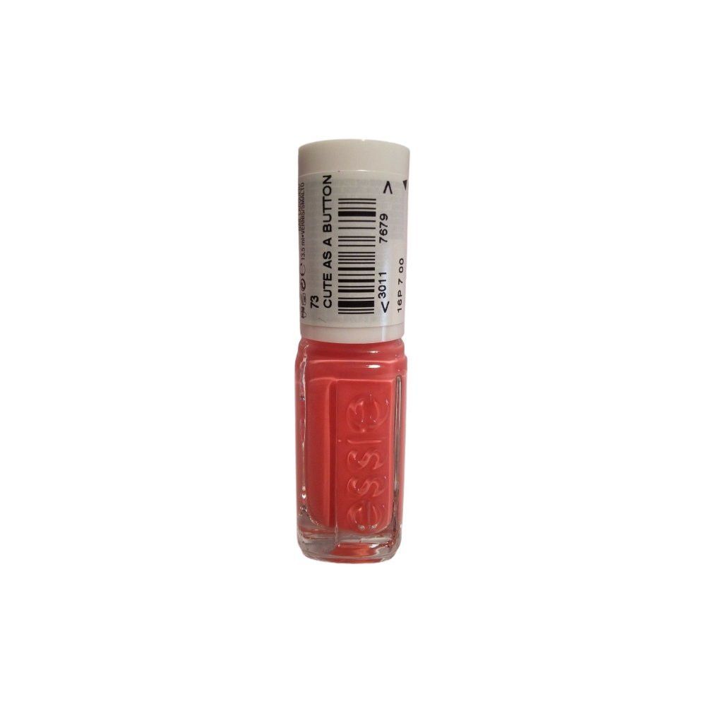 Kleine Nagellackflasche, korallenfarben, mit weißem Deckel. Aufschrift: Essie, Cute as a Button.