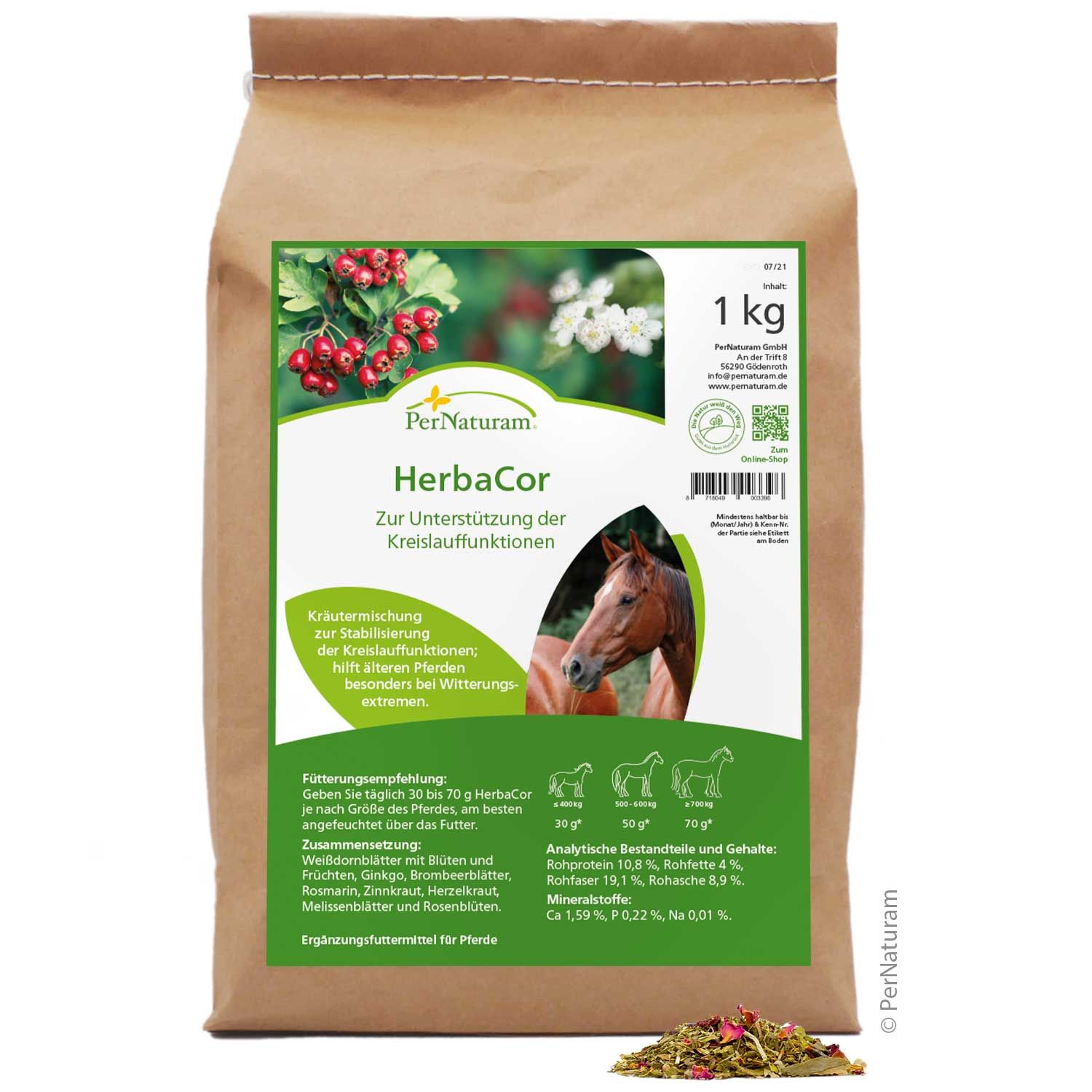 PerNaturam HerbaCor Kräutermischung in Papiertüte. 1 kg Packung. Grün-weißes Etikett mit Produktname, Logo und Pferdeabbildung.