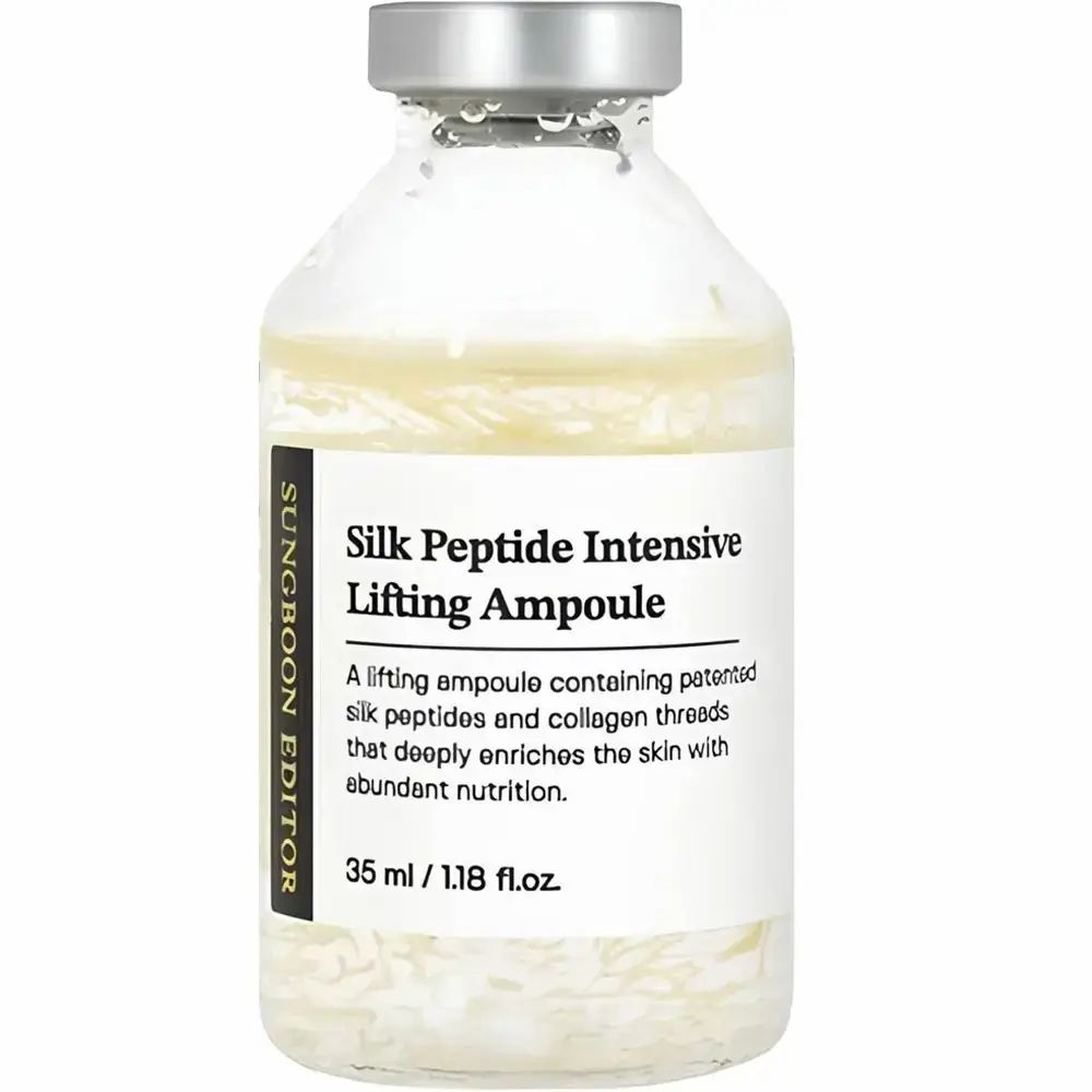 Glasflasche mit weißem Etikett. Text: Silk Peptide Intensive Lifting Ampoule. 35 ml / 1.18 fl.oz. Enthält Seidenpeptide und Kollagenfäden.