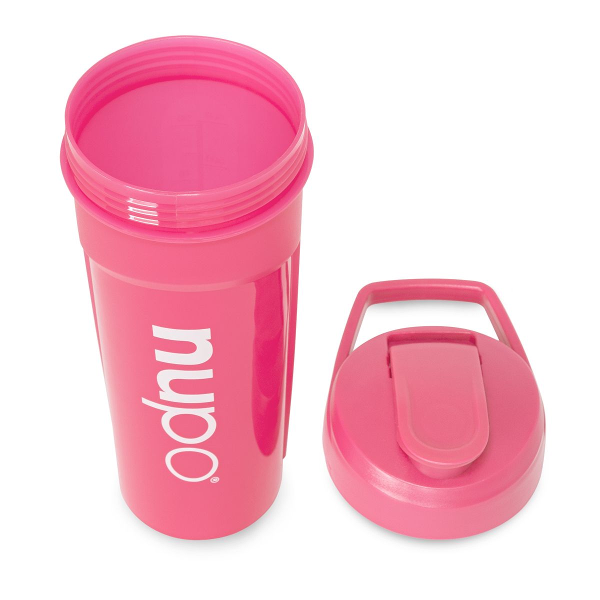 Pinkfarbener Shaker, Deckel geöffnet. Weißes Logo. Kunststoff. Griff am Deckel. 