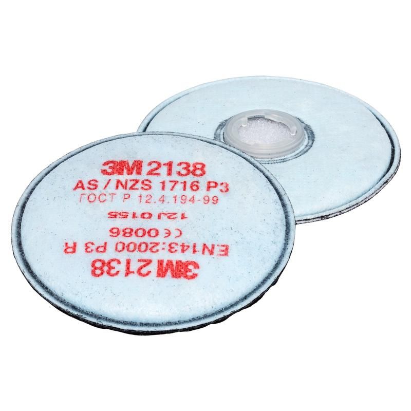 Zwei runde 3M 2138 Partikelfilter. Weißes Filtermaterial mit schwarzem Rand. Aufschrift: 3M, EN143:2000 P3 R, AS/NZS 1716 P3.