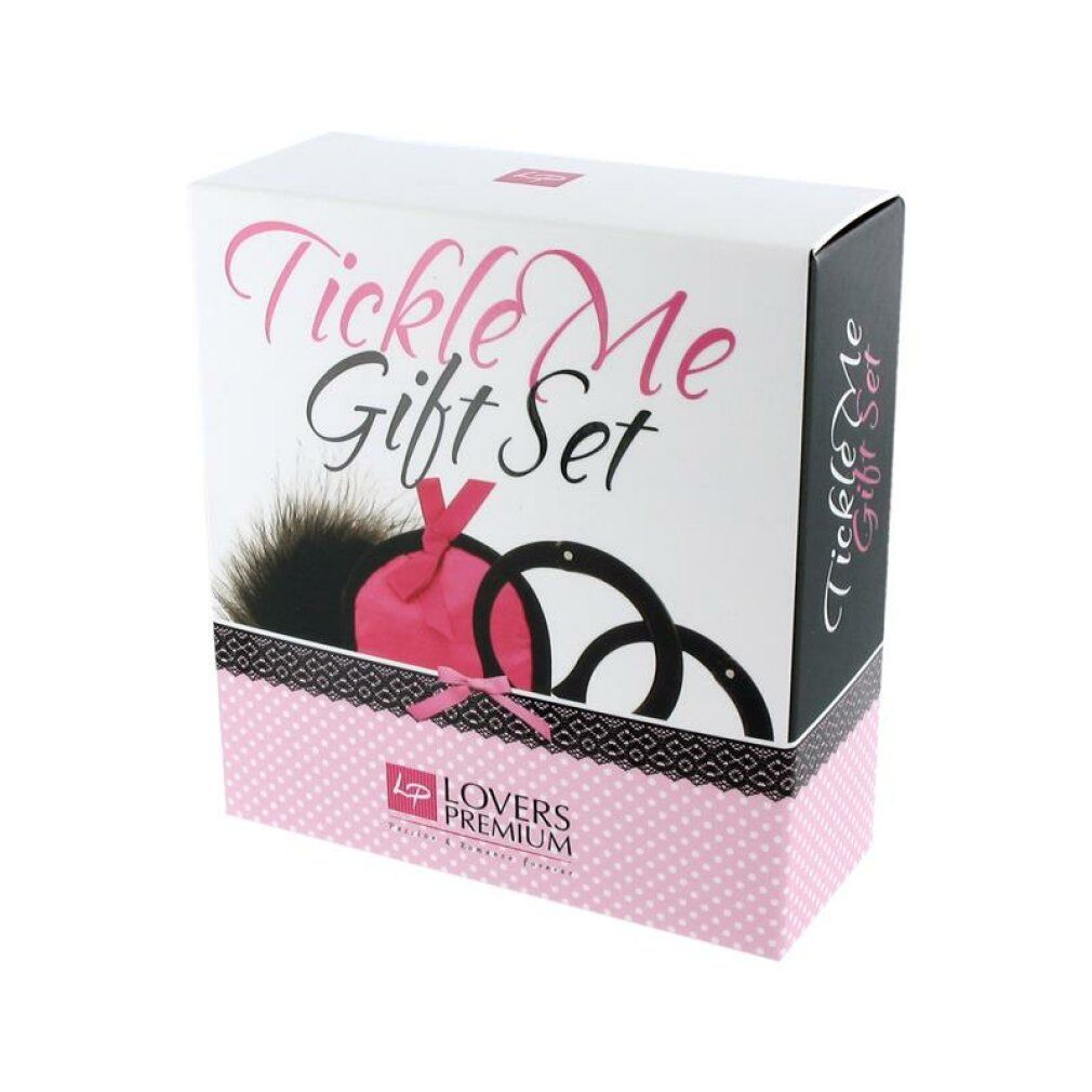 Verpackung mit Produktabbildungen. Rosa und weiß. Text: Tickle Me Gift Set. Logo: Lovers Premium.