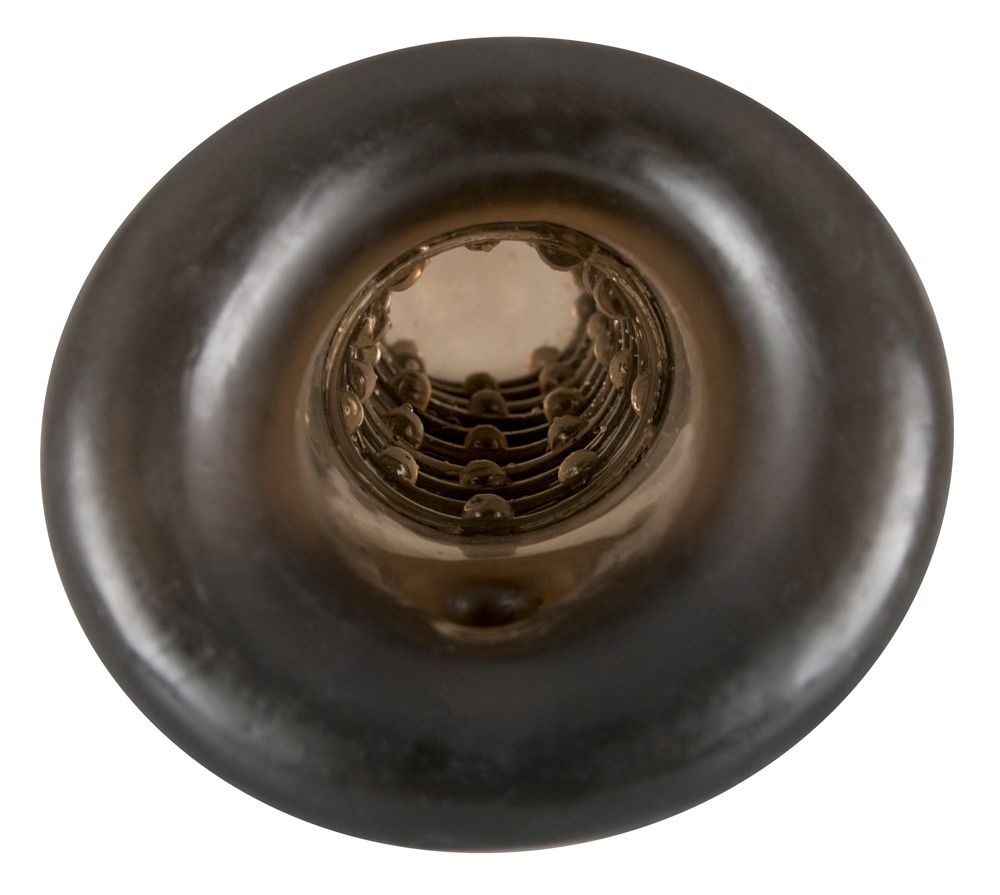 Penishülle, Blick in die Öffnung. Schwarzes Material, Innenstruktur mit kleinen Noppen. Runde Form.