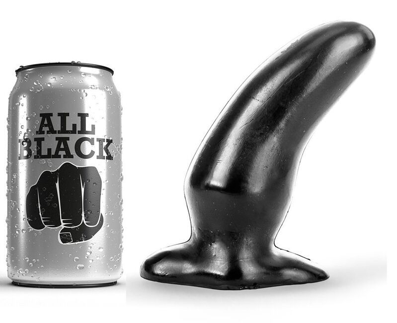 Schwarzer Dildo neben einer Dose mit "ALL BLACK" Aufdruck.