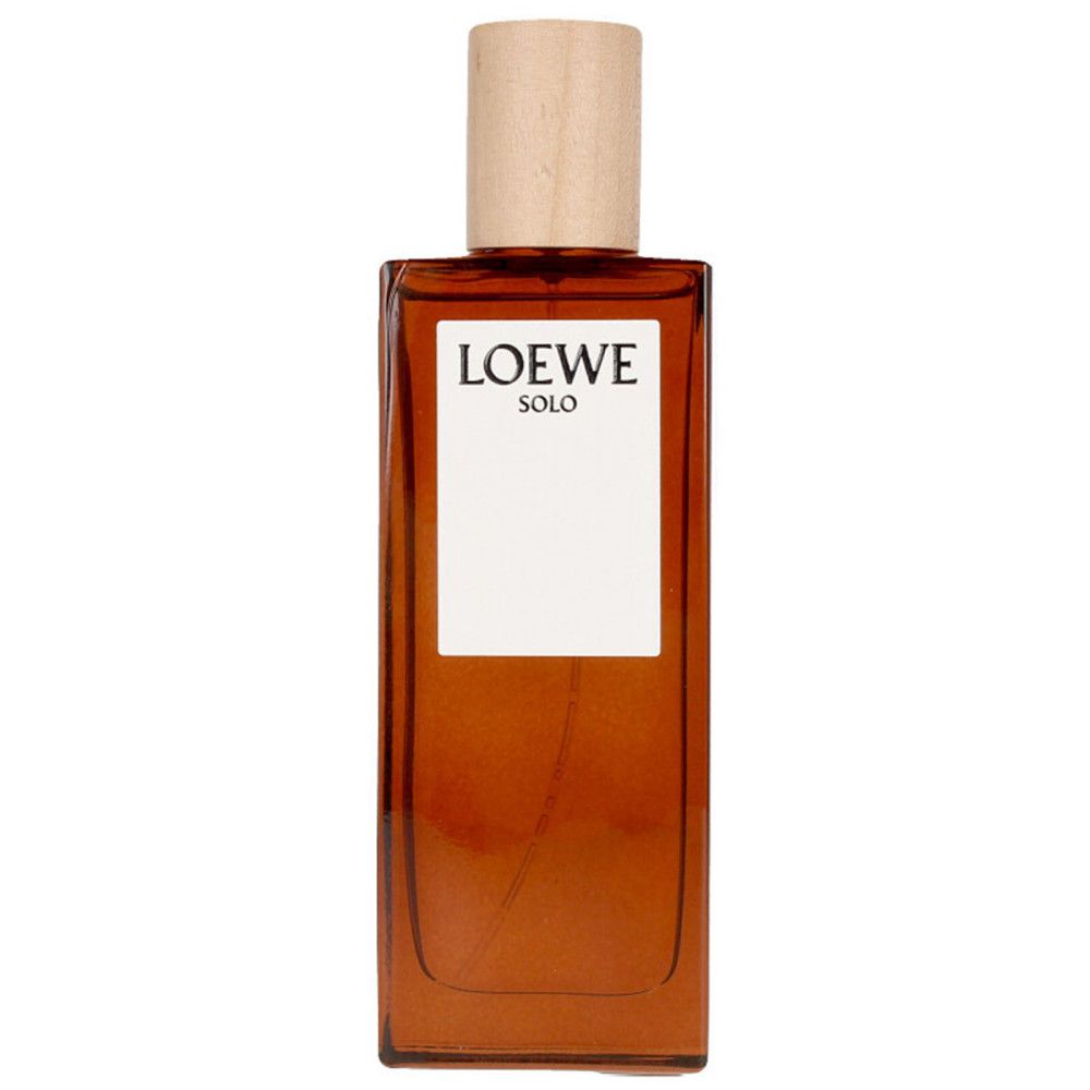 Loewe Solo Eau de Toilette. Flakon mit Holzverschluss. Weißes Etikett mit Aufschrift: LOEWE SOLO. Braune Flüssigkeit.