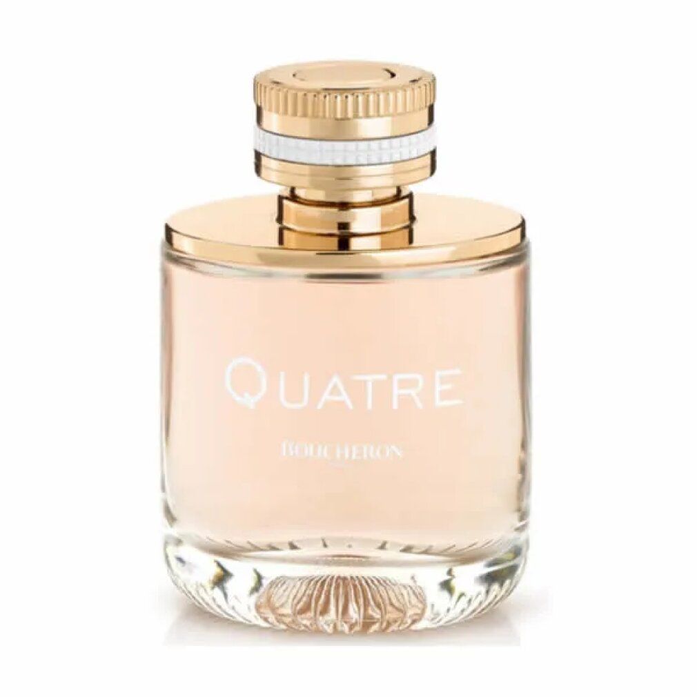 Parfümflakon mit goldfarbenem Verschluss und weißem Ring. Aufschrift: Quatre, Boucheron. Rosa Flüssigkeit.