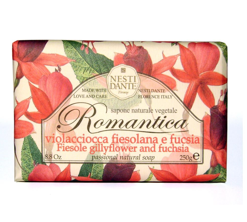 Seife mit floralem Design. Aufschrift: Romantica, violacciocca fiesolana e fucsia, Fiesole gillyflower and fuchsia. Marke: Nesti Dante.