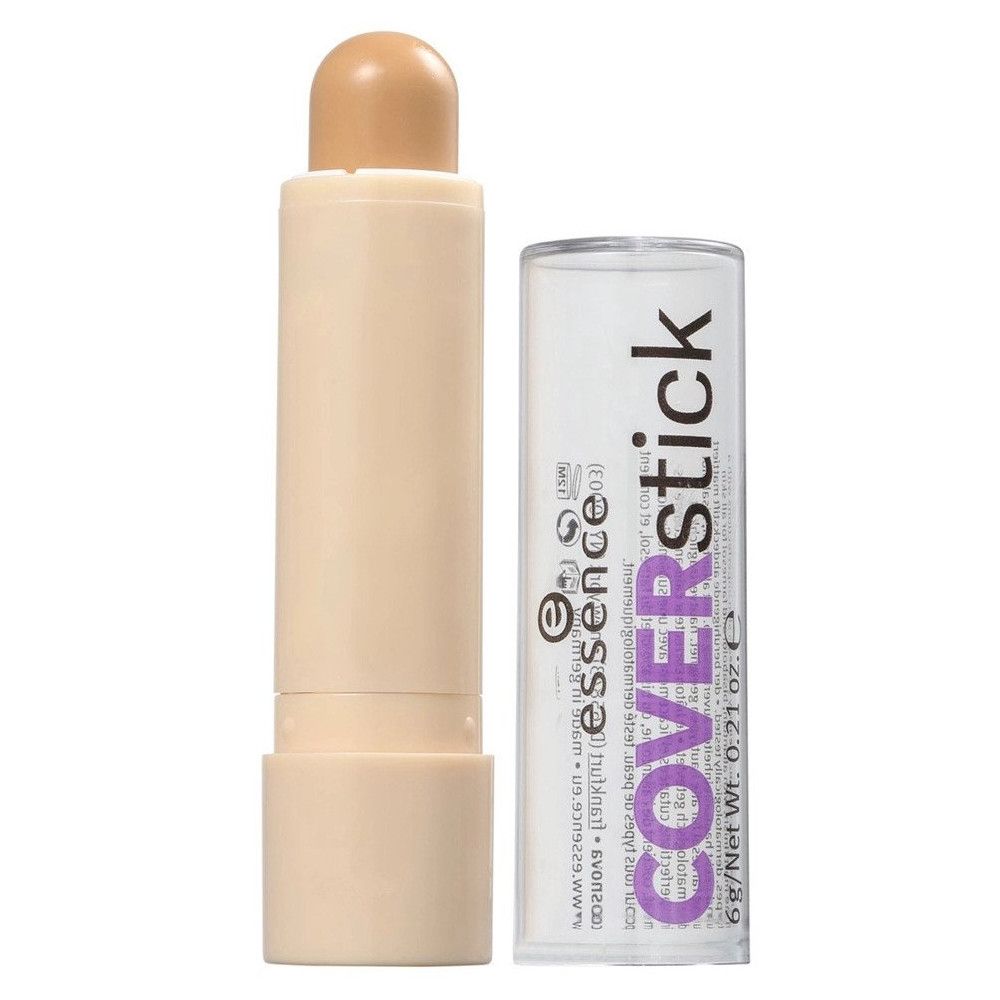 Beigefarbener Concealer-Stick und transparente Kappe. Aufschrift: Coverstick, essence, 6 g/Net Wt. 0.21 oz. C.