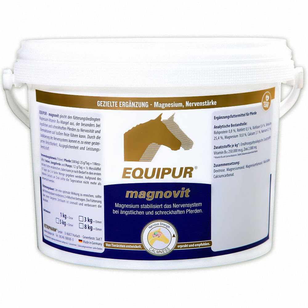 Weißer Eimer mit Aufschrift EQUIPUR magnovit. Enthält Magnesium zur Nervenstärkung bei Pferden. Größen: 1 kg, 3 kg, 8 kg.